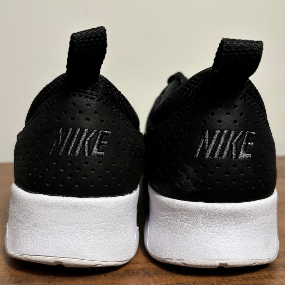 Nike Air Max Thea Premium Women's Shoes Sneakers Size 8 Black White FJ9303-007 - Picture 2 of 7